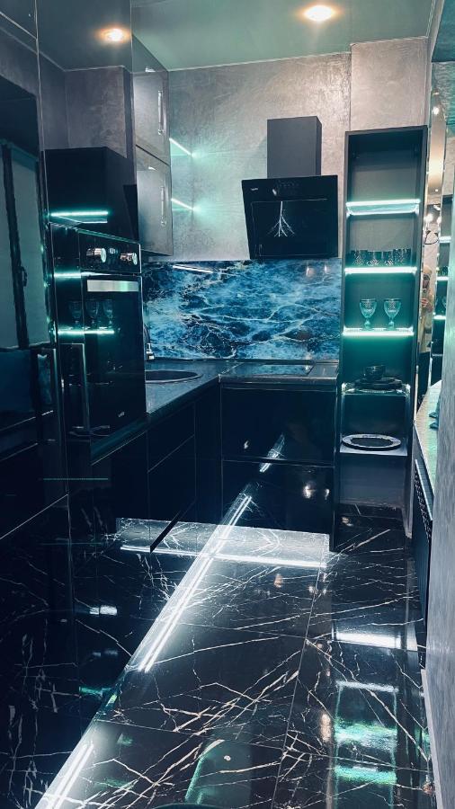 Luxury Design Apartments In The Center Of Kiev Exteriör bild